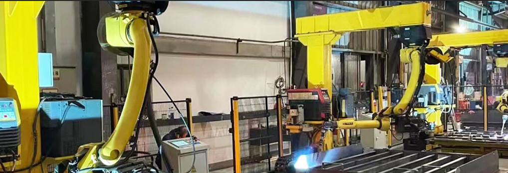 Що робить підйомні столи необхідними для безпечнішого та швидшого транспортування матеріалів?